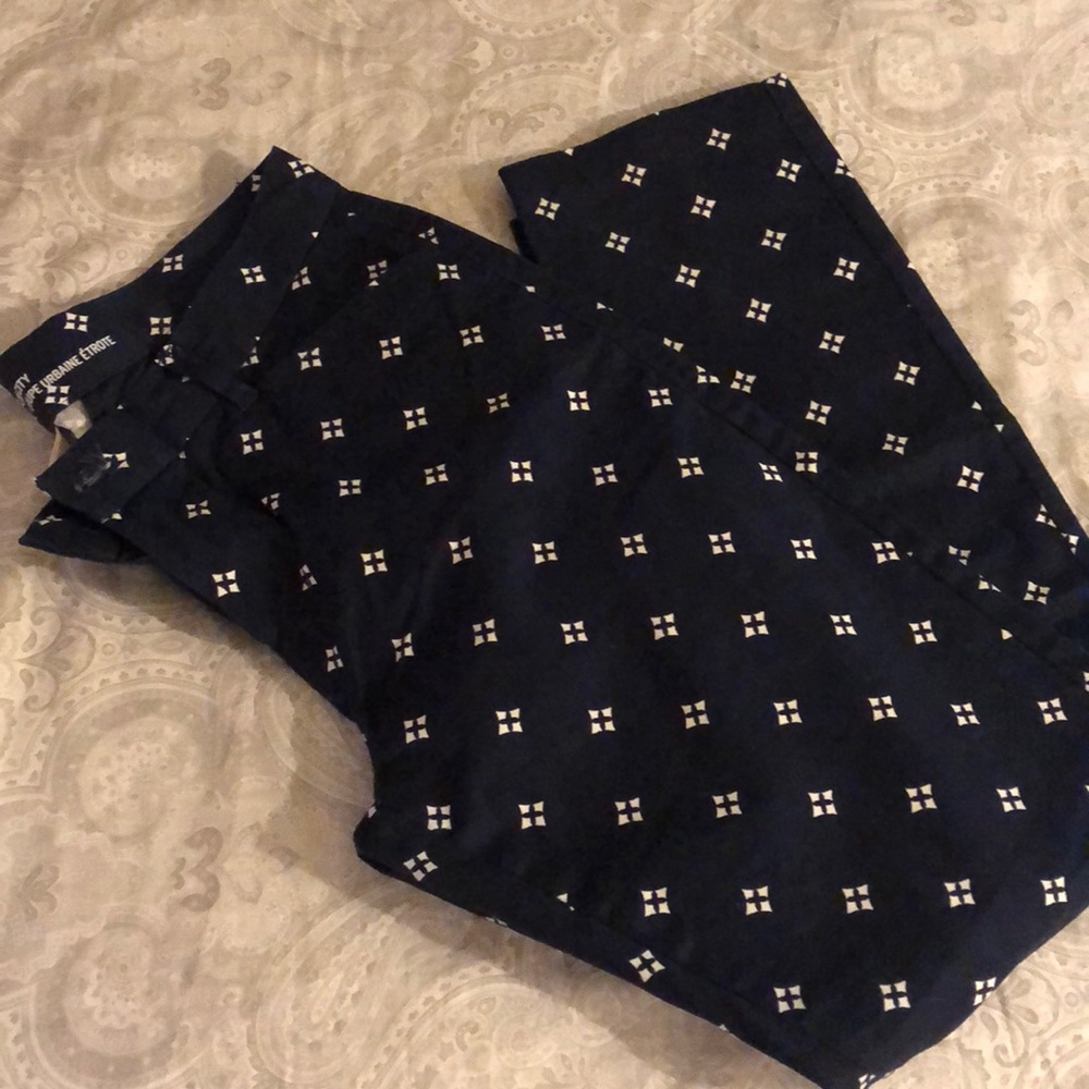 ❤️ $5 THIS WEEK ONLY SALE - Blue patterned pants